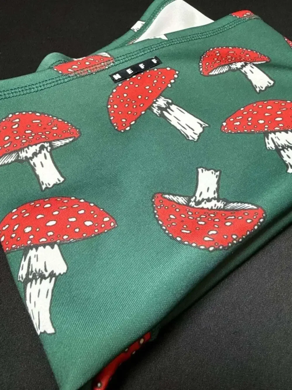 Neff Green Red Mushroom Amanita Print Neck Gaiter Balaclava festival